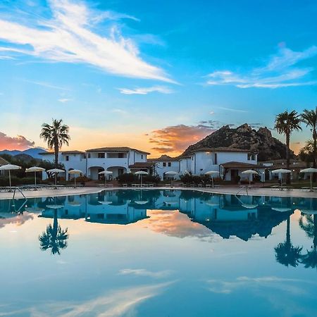 Marina Torre Navarrese Resort Санта-Мария-Наварезе Экстерьер фото