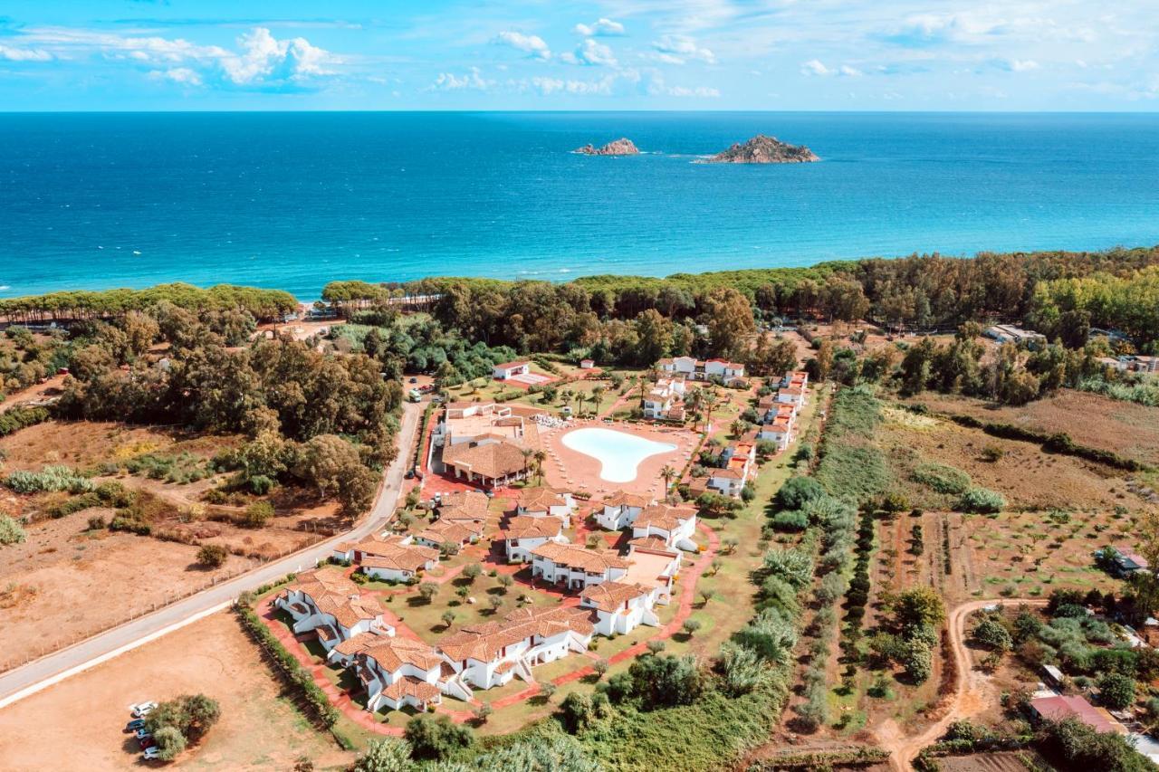 Marina Torre Navarrese Resort Санта-Мария-Наварезе Экстерьер фото