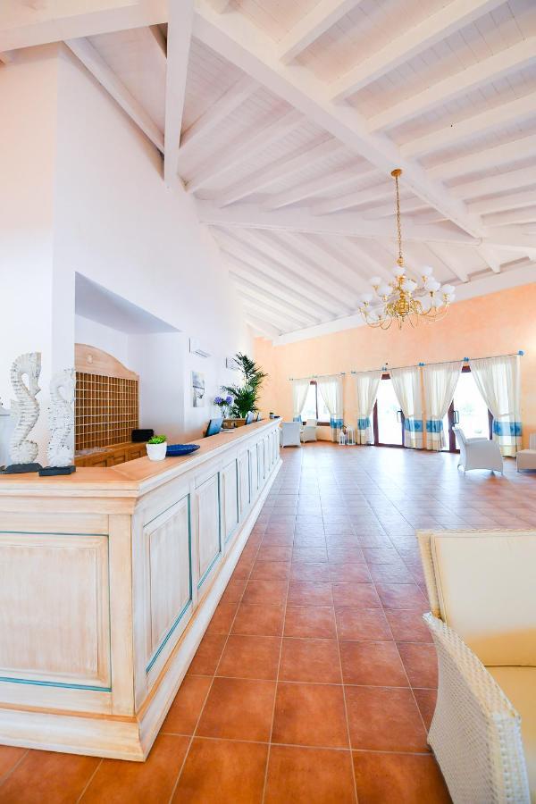 Marina Torre Navarrese Resort Санта-Мария-Наварезе Экстерьер фото